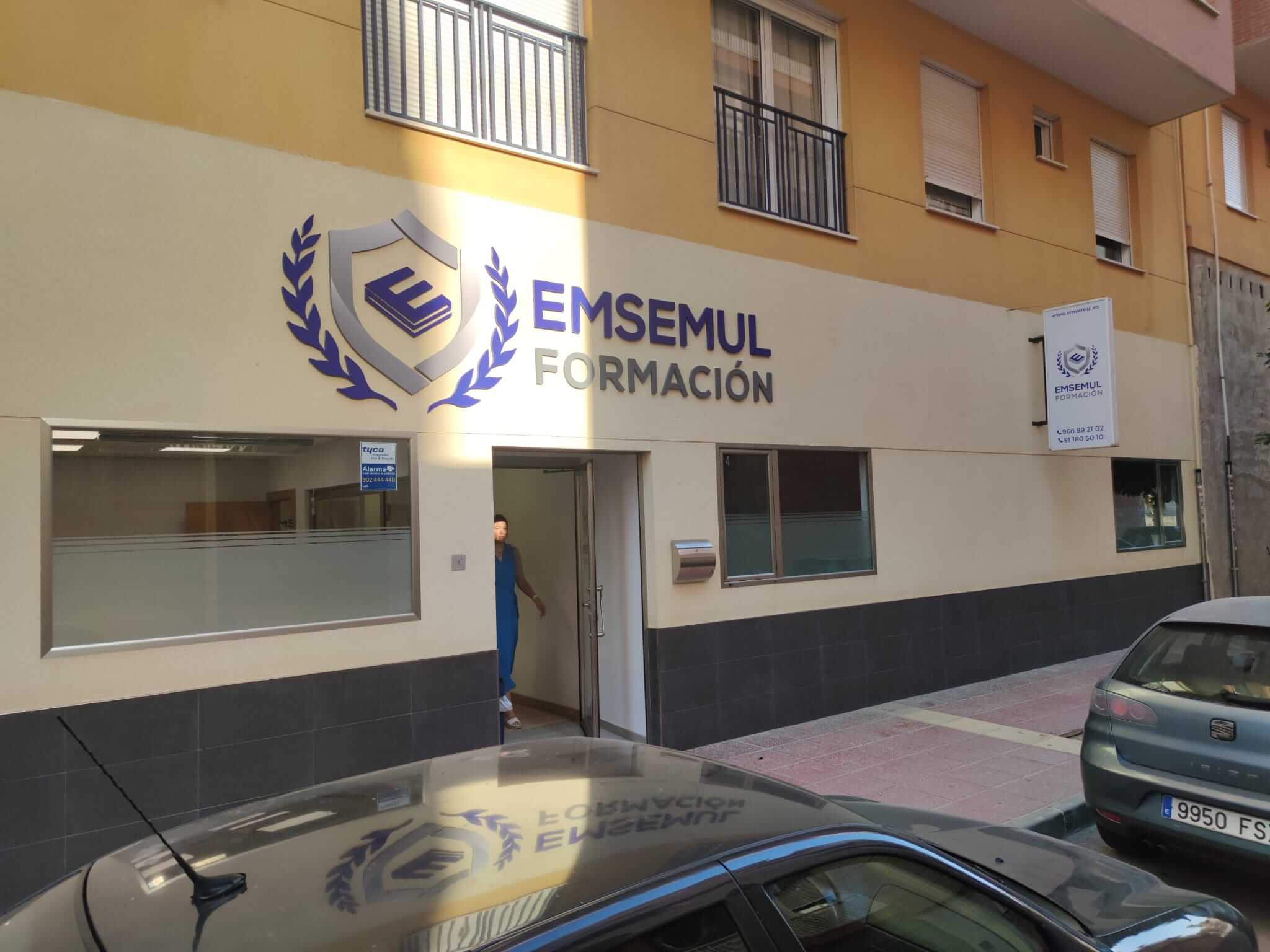 Foto de la fachada de nuestras instalaciones